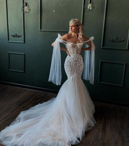 White Wedding Dress Mermaid Style With Pleat Bows