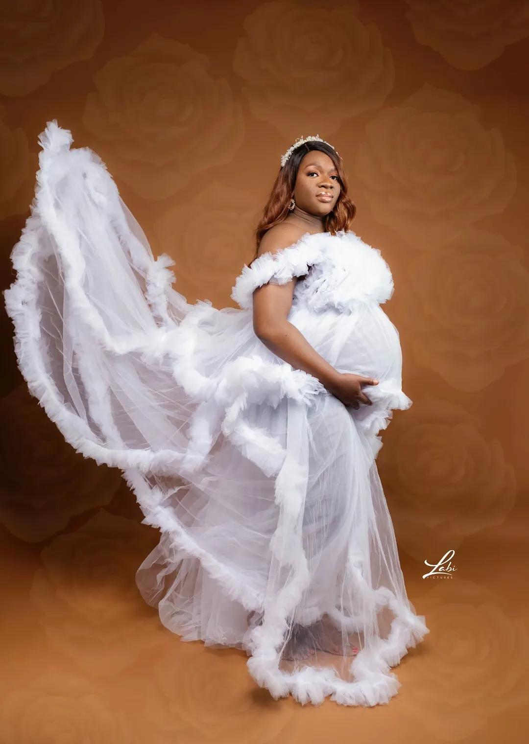 “Odette” White Fluffy Tulle Maternity Robes Women Long Dress