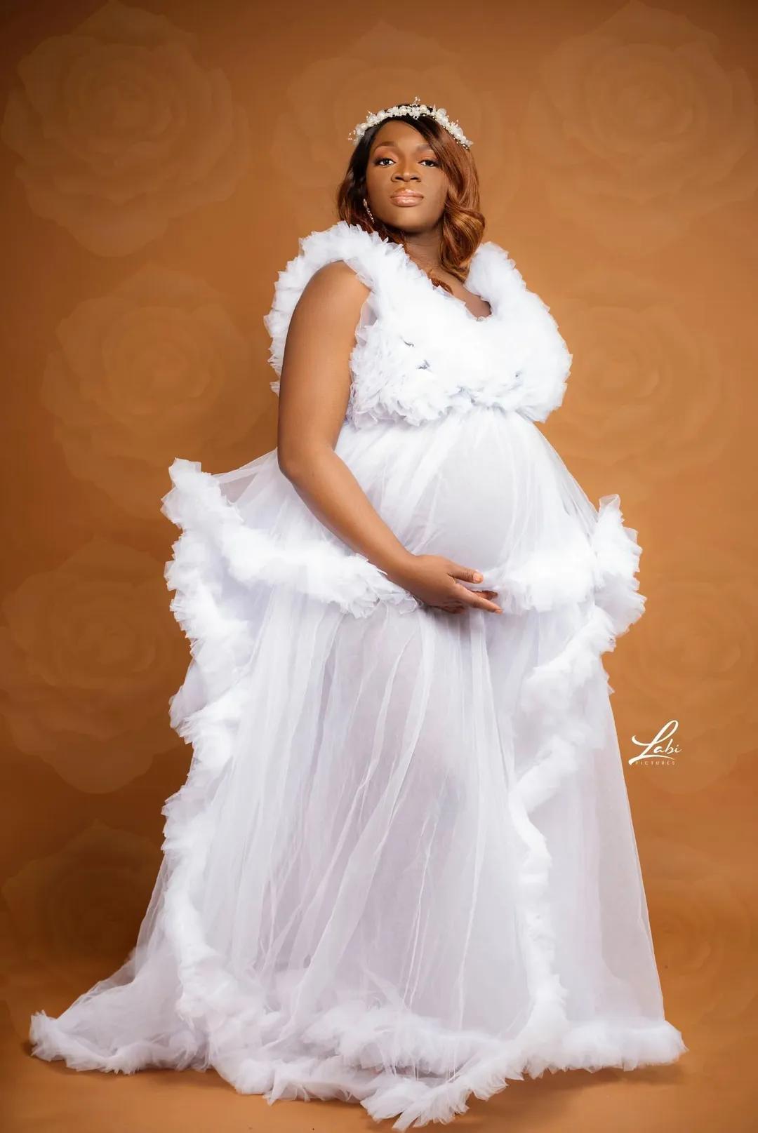 “Odette” White Fluffy Tulle Maternity Robes Women Long Dress