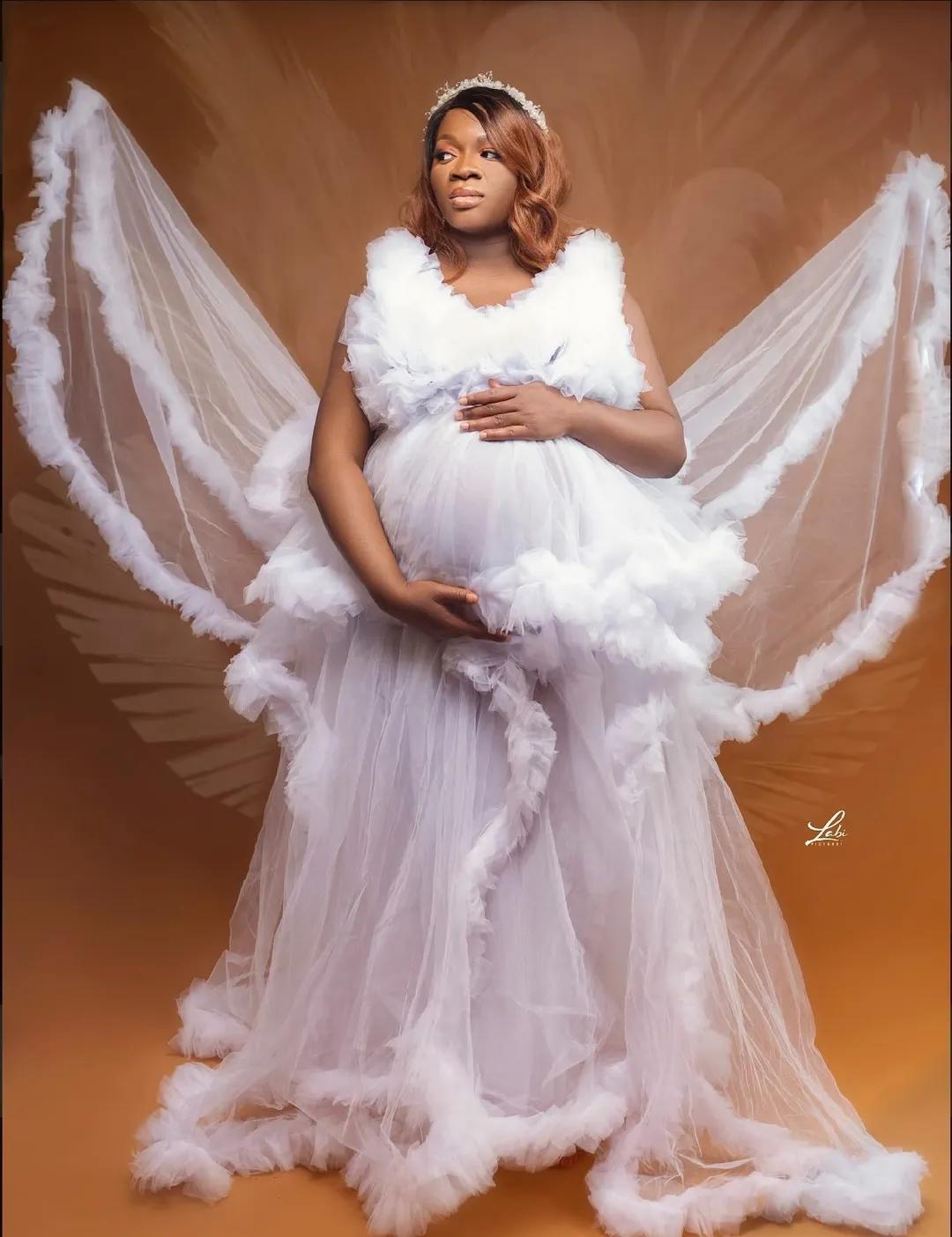 Odette” White Fluffy Tulle Maternity Robes Women Long Dress – Rent